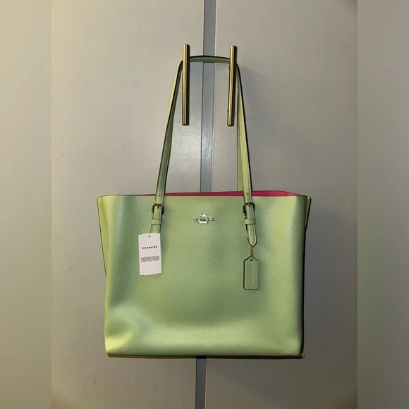 Medium size Coach purse